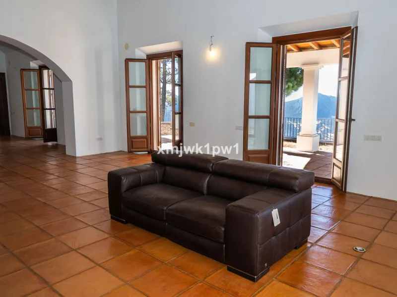 Stunning Rural Villa in Gaucín with Panoramic Views