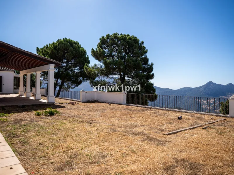 Stunning Rural Villa in Gaucín with Panoramic Views