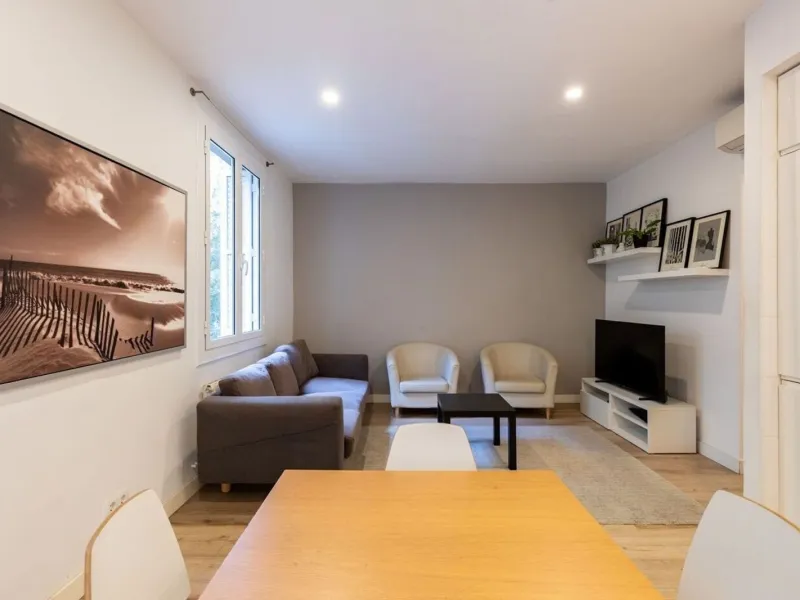 Renovated Apartment Near the Sagrada Família in Barcelona
