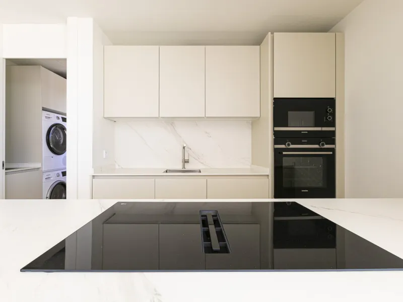 Apartment - Middle Floor Apartment в продаже в Benahavís, Málaga. В доме 3 спален и 3 ванных комнат. Площадь дома 278 м²