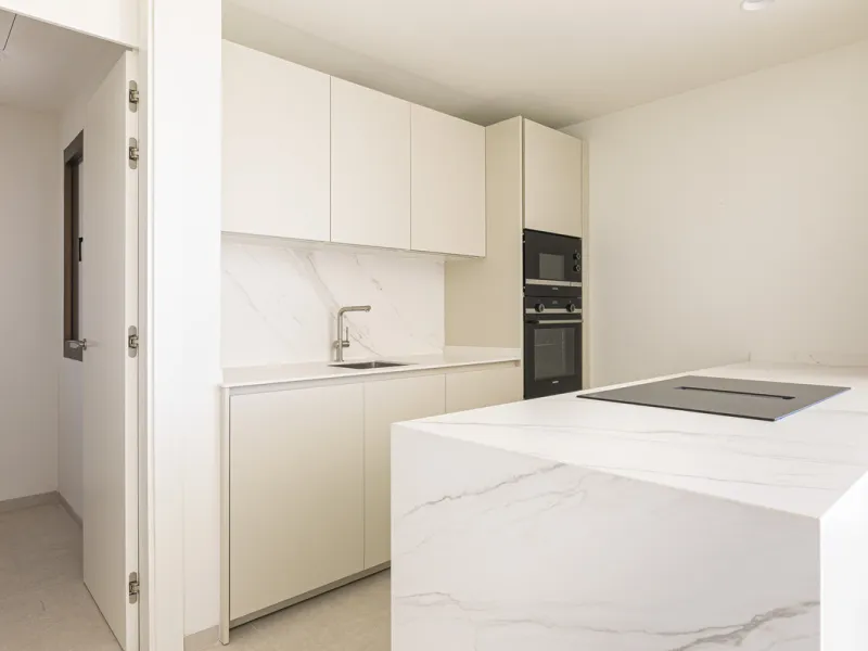 Apartment - Middle Floor Apartment в продаже в Benahavís, Málaga. В доме 3 спален и 3 ванных комнат. Площадь дома 278 м²