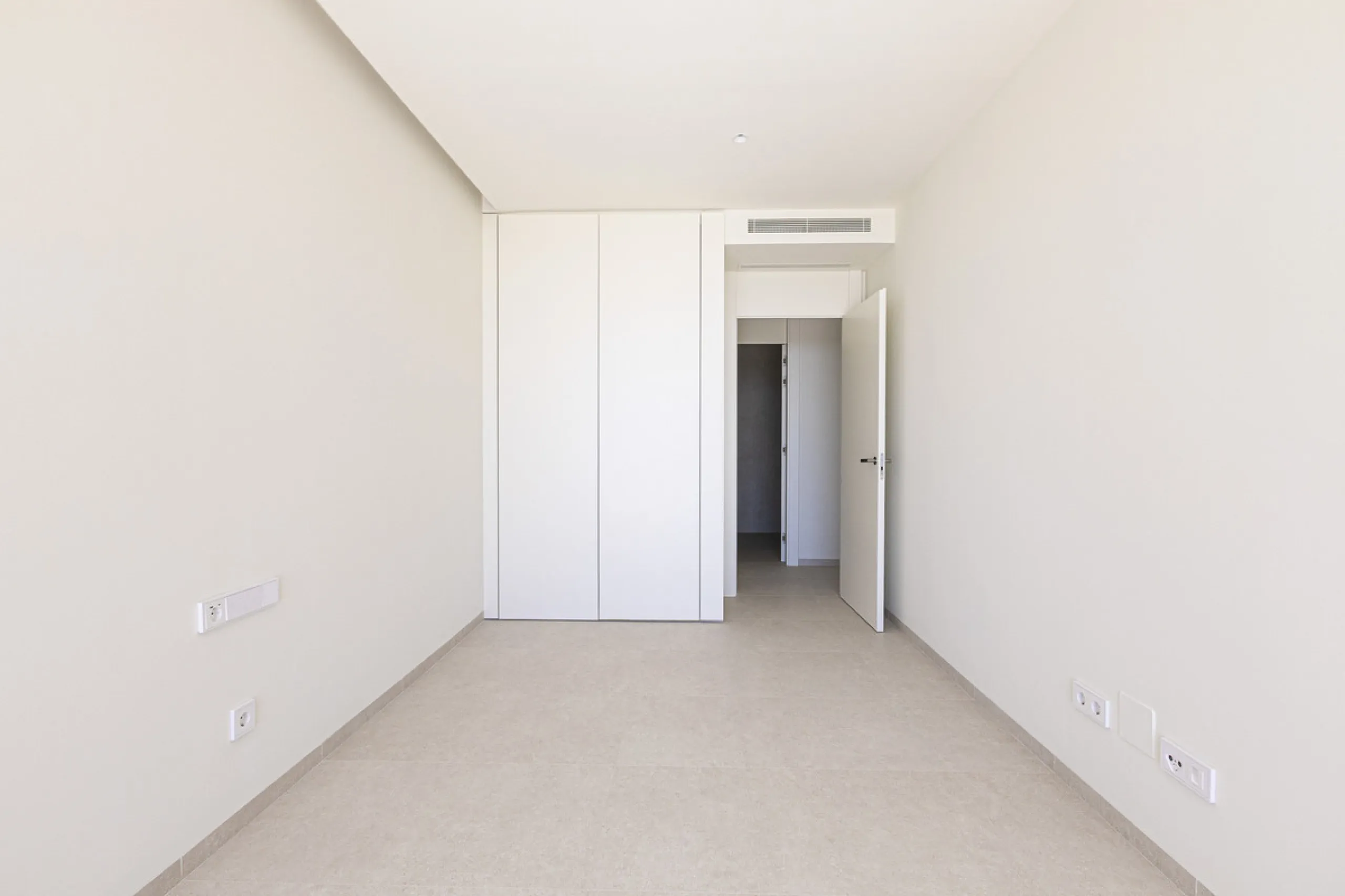 Apartment - Middle Floor Apartment в продаже в Benahavís, Málaga. В доме 3 спален и 3 ванных комнат. Площадь дома 278 м²