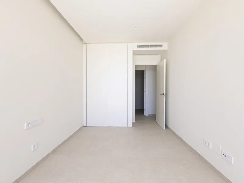Apartment - Middle Floor Apartment в продаже в Benahavís, Málaga. В доме 3 спален и 3 ванных комнат. Площадь дома 278 м²