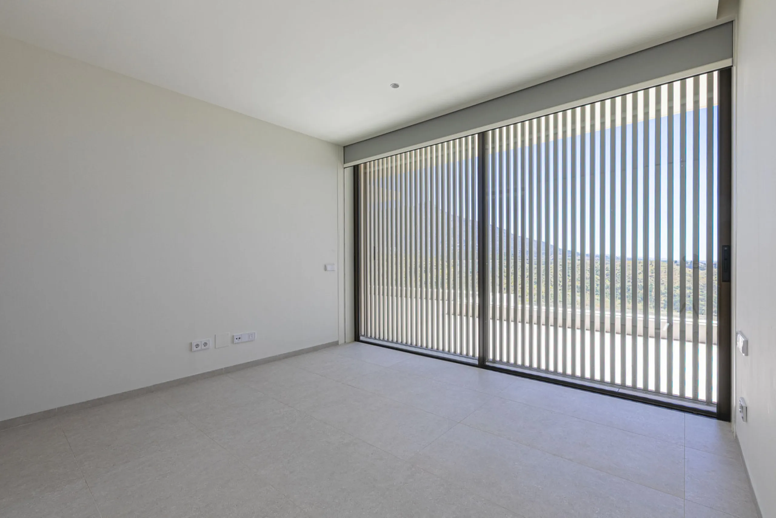 Apartment - Middle Floor Apartment в продаже в Benahavís, Málaga. В доме 3 спален и 3 ванных комнат. Площадь дома 278 м²