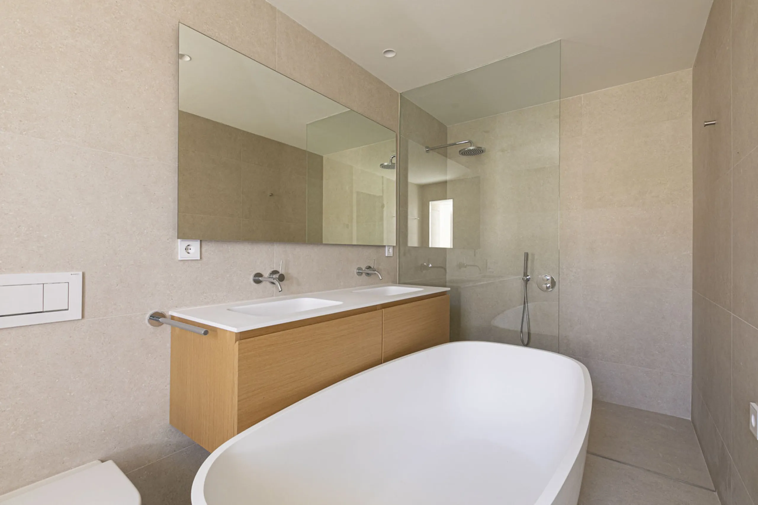 Apartment - Middle Floor Apartment в продаже в Benahavís, Málaga. В доме 3 спален и 3 ванных комнат. Площадь дома 278 м²