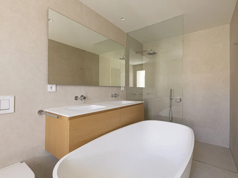 Apartment - Middle Floor Apartment в продаже в Benahavís, Málaga. В доме 3 спален и 3 ванных комнат. Площадь дома 278 м²