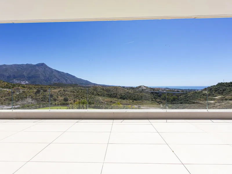 Apartment - Middle Floor Apartment в продаже в Benahavís, Málaga. В доме 3 спален и 3 ванных комнат. Площадь дома 278 м²