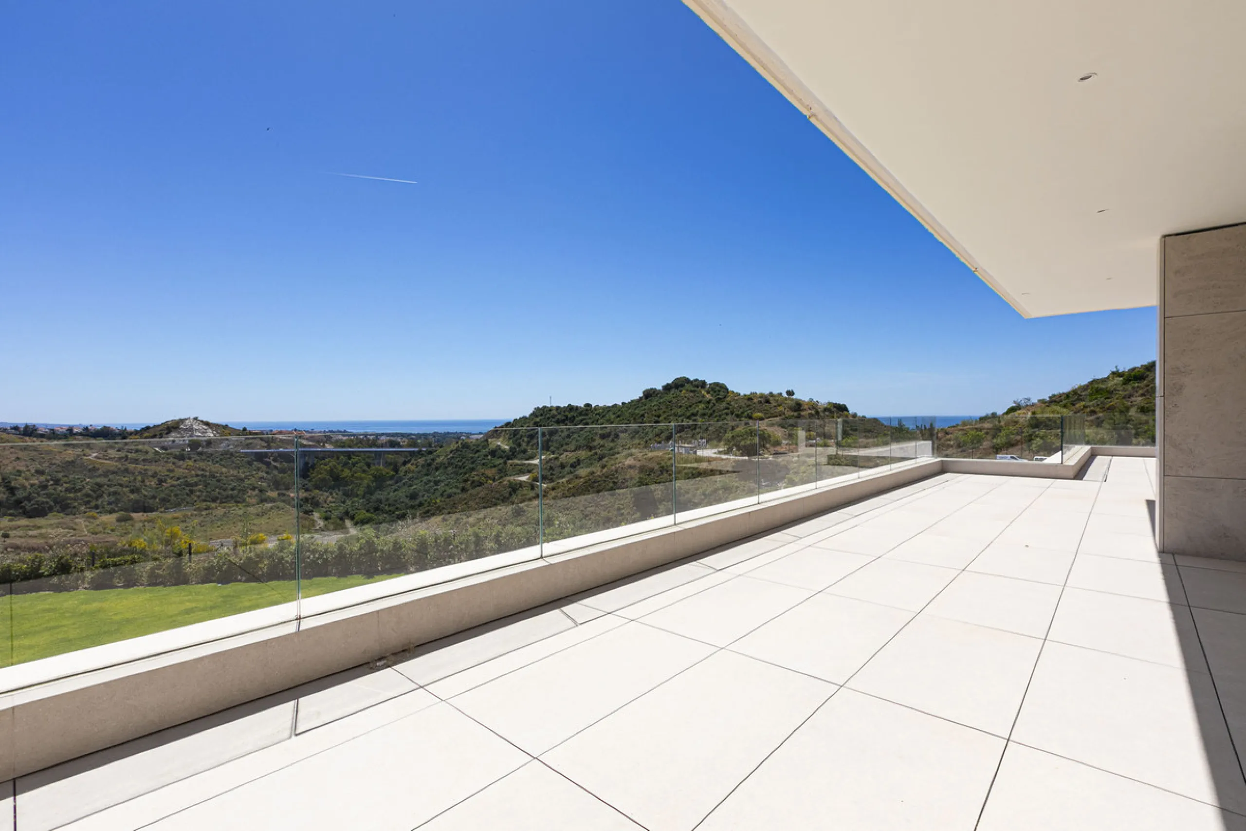Apartment - Middle Floor Apartment в продаже в Benahavís, Málaga. В доме 3 спален и 3 ванных комнат. Площадь дома 278 м²