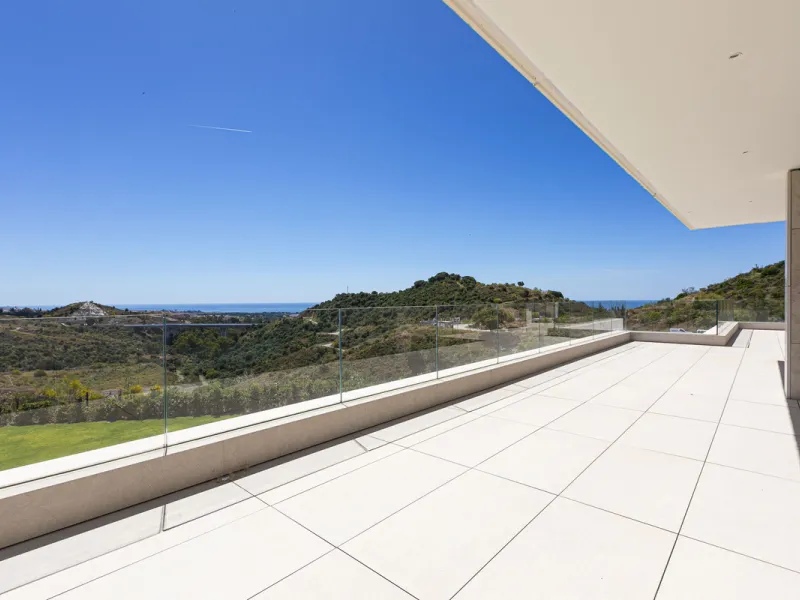 Apartment - Middle Floor Apartment в продаже в Benahavís, Málaga. В доме 3 спален и 3 ванных комнат. Площадь дома 278 м²