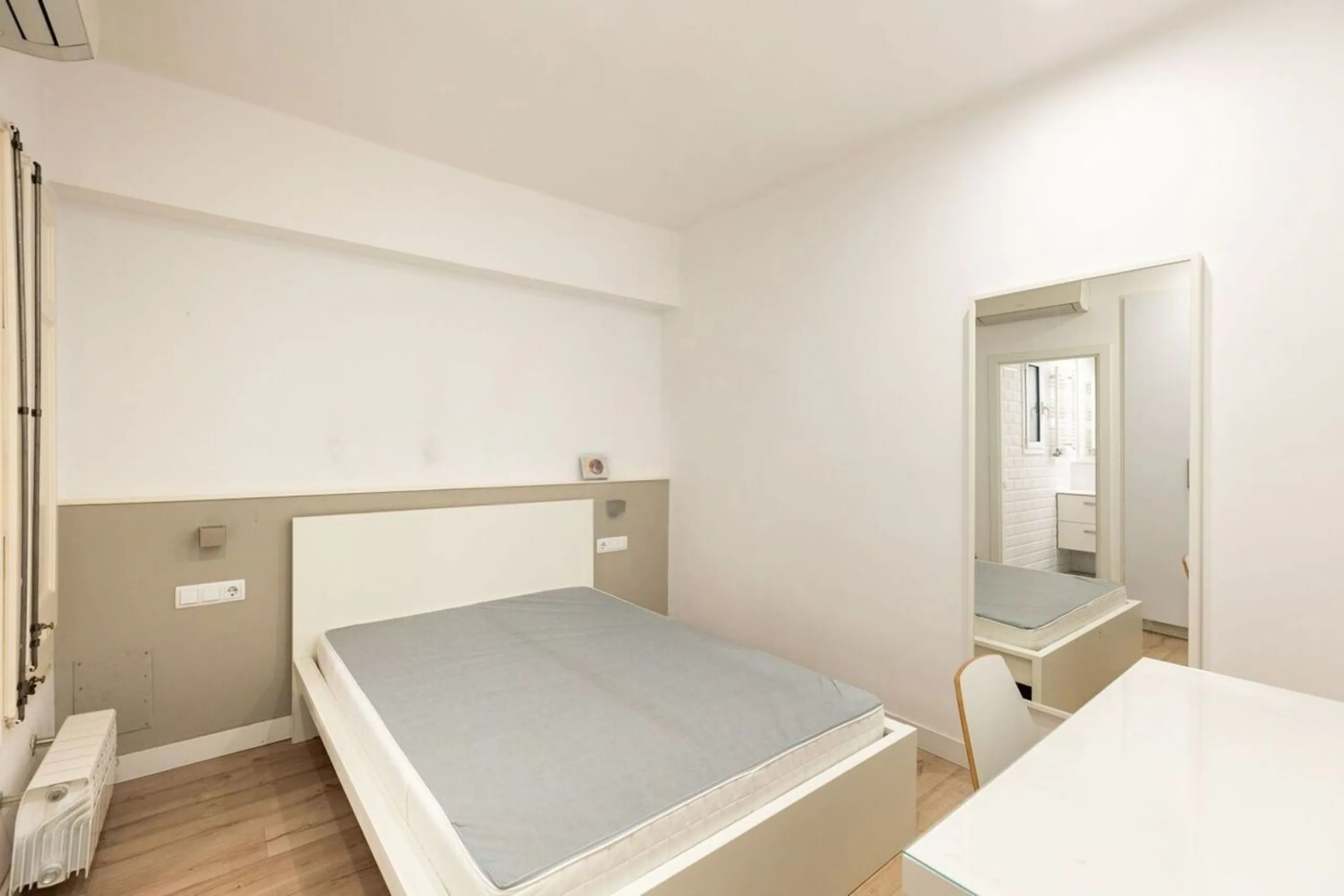 Renovated Apartment Near the Sagrada Família in Barcelona