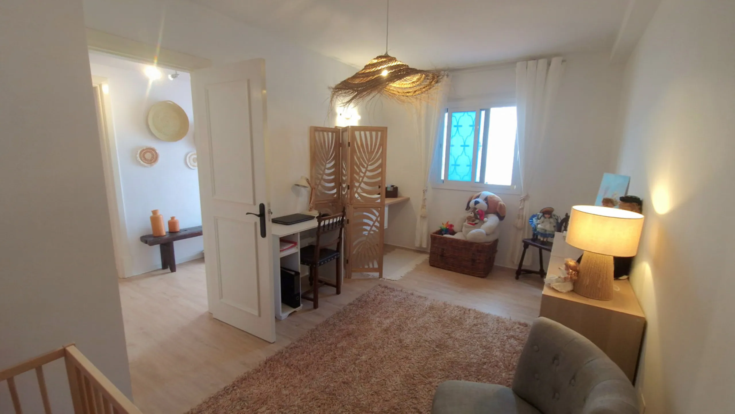 Discover this recently renovated apartment in one of Marbella's most desirable neighborhoods, just steps from Centro Plaza and only minutes from the glamour of Puerto Banús.
