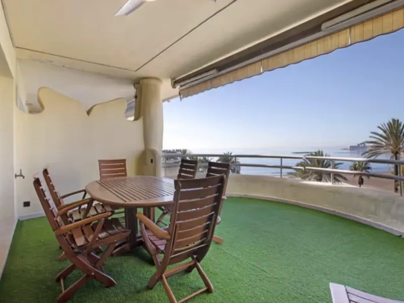 Apartment - Penthouse в продаже в Benalmadena, Málaga. В доме 3 спален и 3 ванных комнат. Площадь дома 202 м²