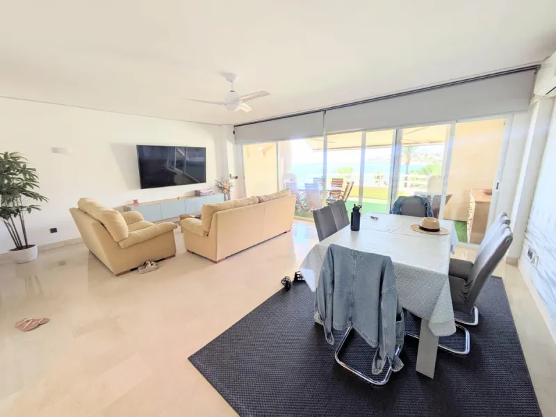 Apartment - Penthouse в продаже в Benalmadena, Málaga. В доме 3 спален и 3 ванных комнат. Площадь дома 202 м²