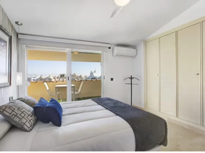 Apartment - Penthouse в продаже в Benalmadena, Málaga. В доме 3 спален и 3 ванных комнат. Площадь дома 202 м²
