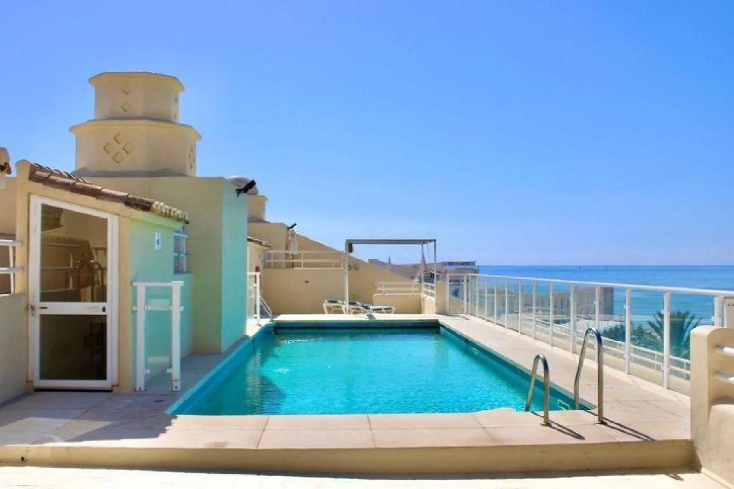 Apartment - Penthouse в продаже в Benalmadena, Málaga. В доме 3 спален и 3 ванных комнат. Площадь дома 202 м²