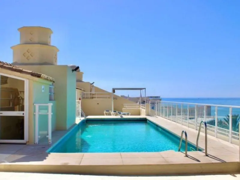 Apartment - Penthouse в продаже в Benalmadena, Málaga. В доме 3 спален и 3 ванных комнат. Площадь дома 202 м²
