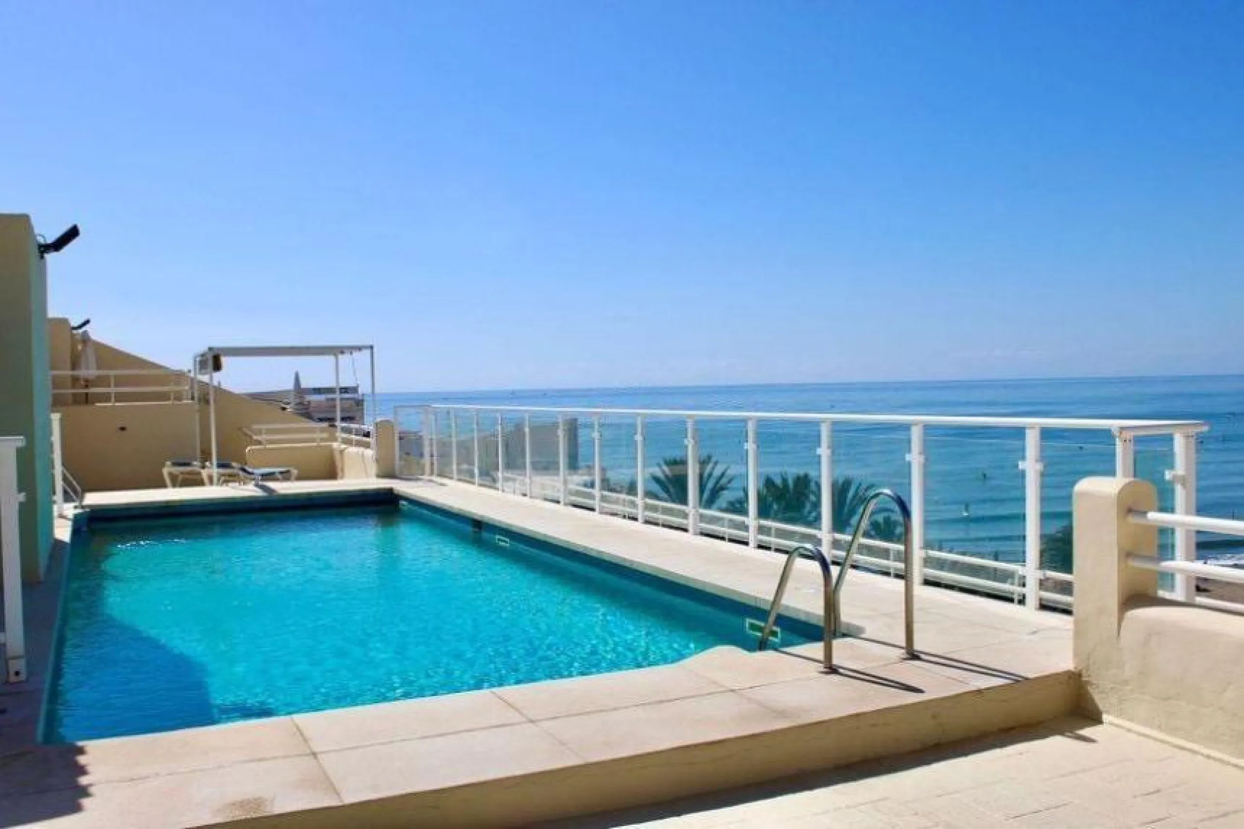 Apartment - Penthouse в продаже в Benalmadena, Málaga. В доме 3 спален и 3 ванных комнат. Площадь дома 202 м²