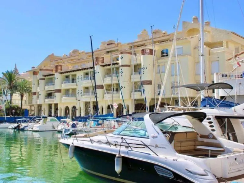 Apartment - Penthouse в продаже в Benalmadena, Málaga. В доме 3 спален и 3 ванных комнат. Площадь дома 202 м²
