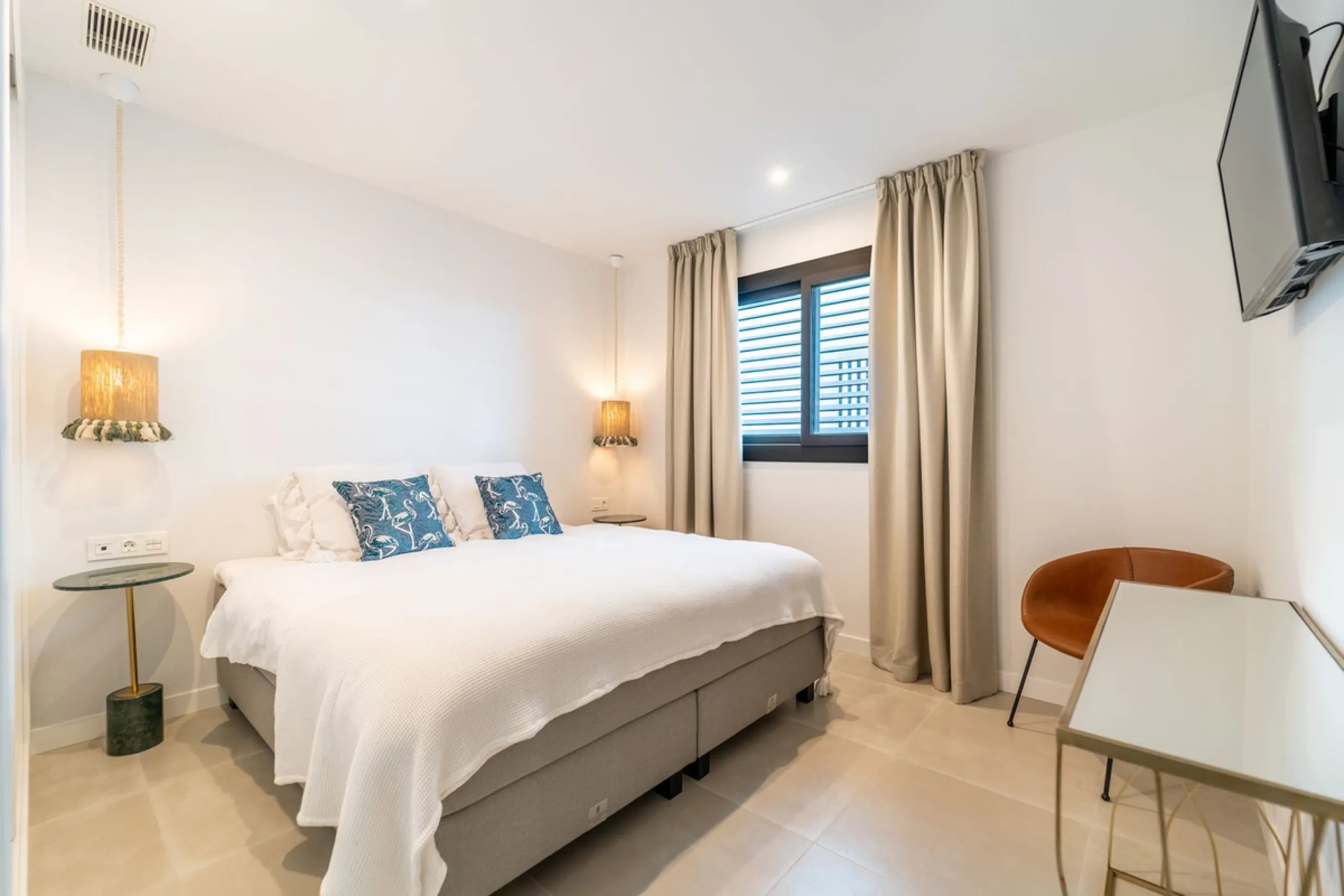 ¡RARE OPORTUNITY! Stunning Top-Floor Twin Apartments in Higuerón West.