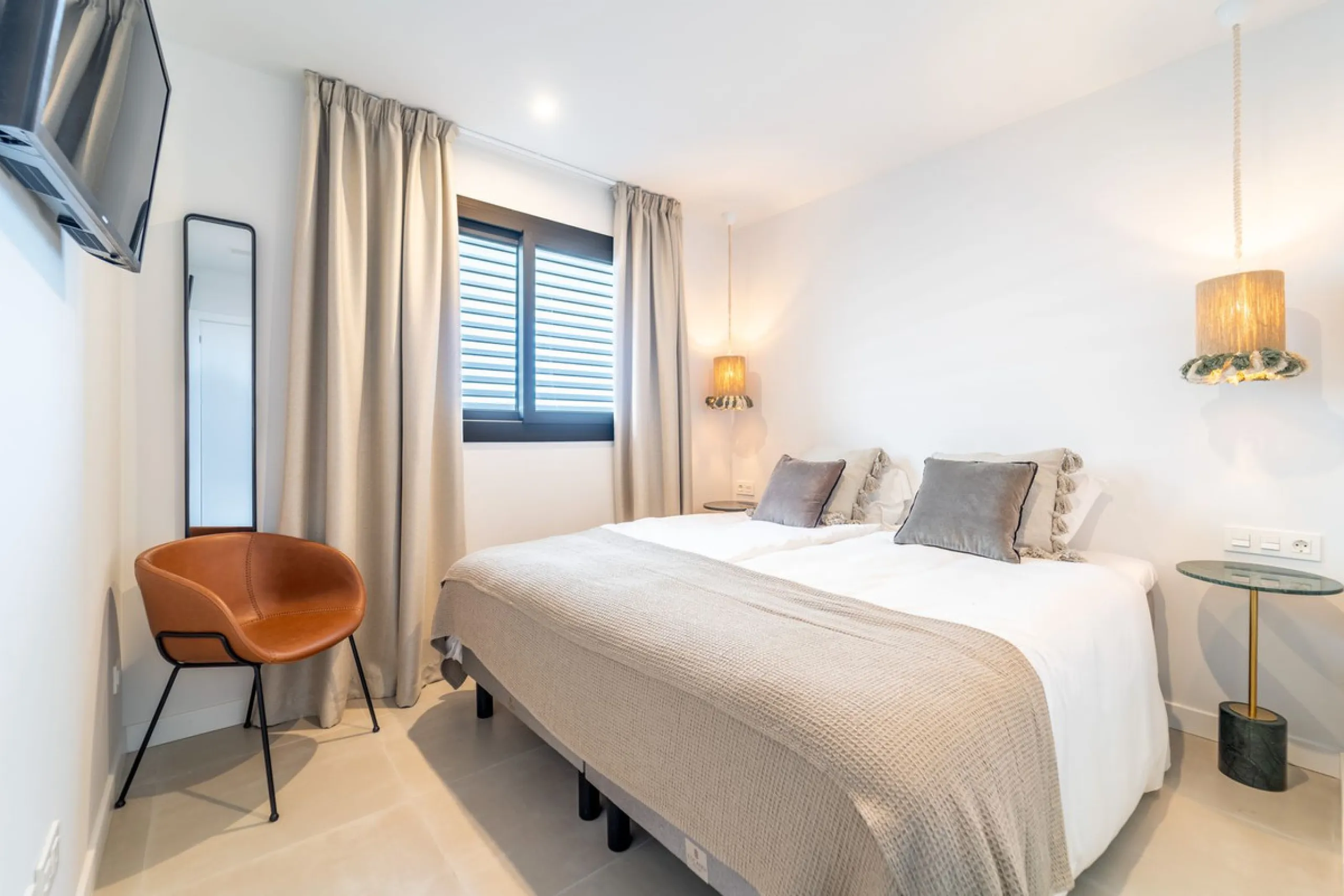 ¡RARE OPORTUNITY! Stunning Top-Floor Twin Apartments in Higuerón West.