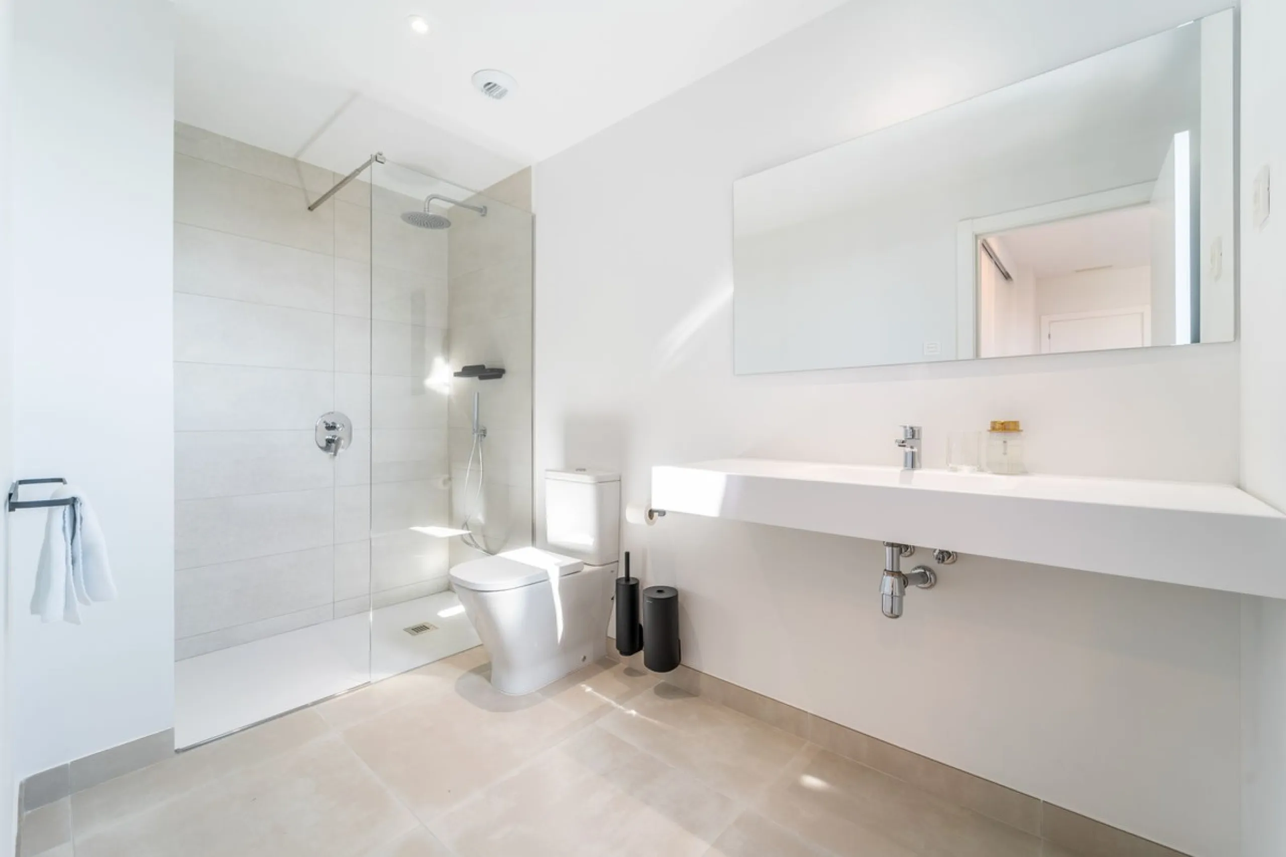 ¡RARE OPORTUNITY! Stunning Top-Floor Twin Apartments in Higuerón West.