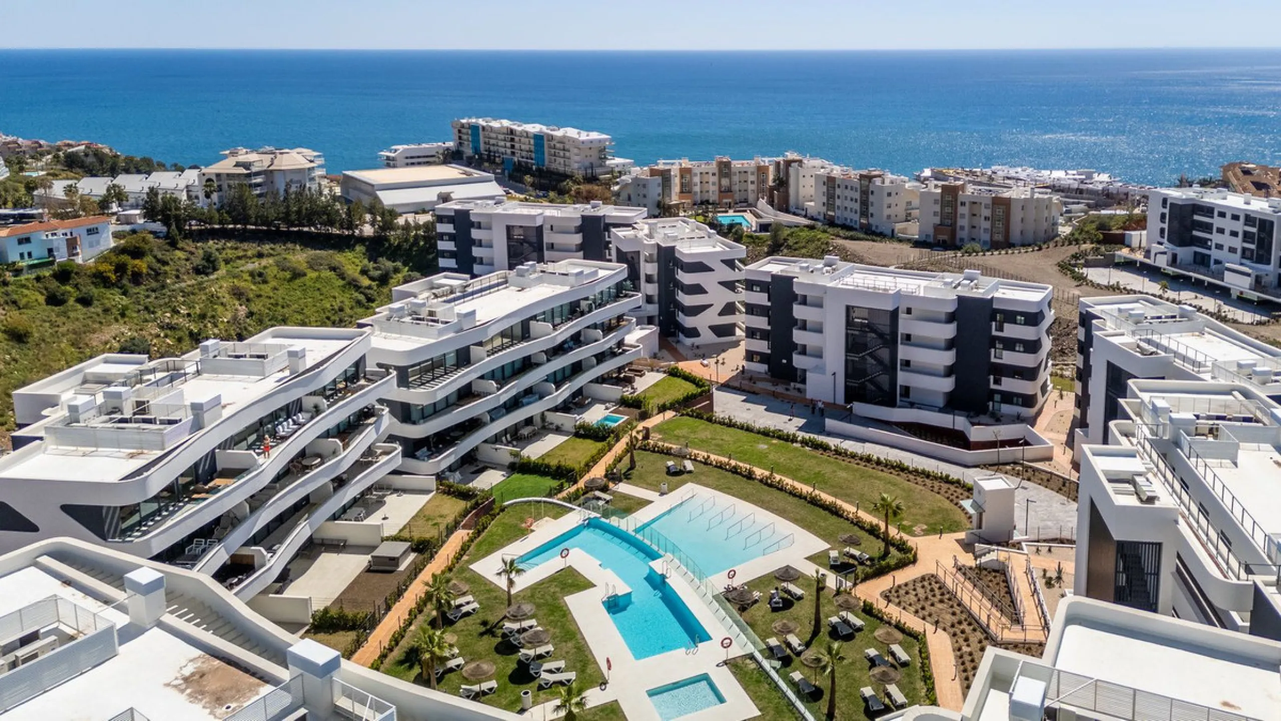 ¡RARE OPORTUNITY! Stunning Top-Floor Twin Apartments in Higuerón West.