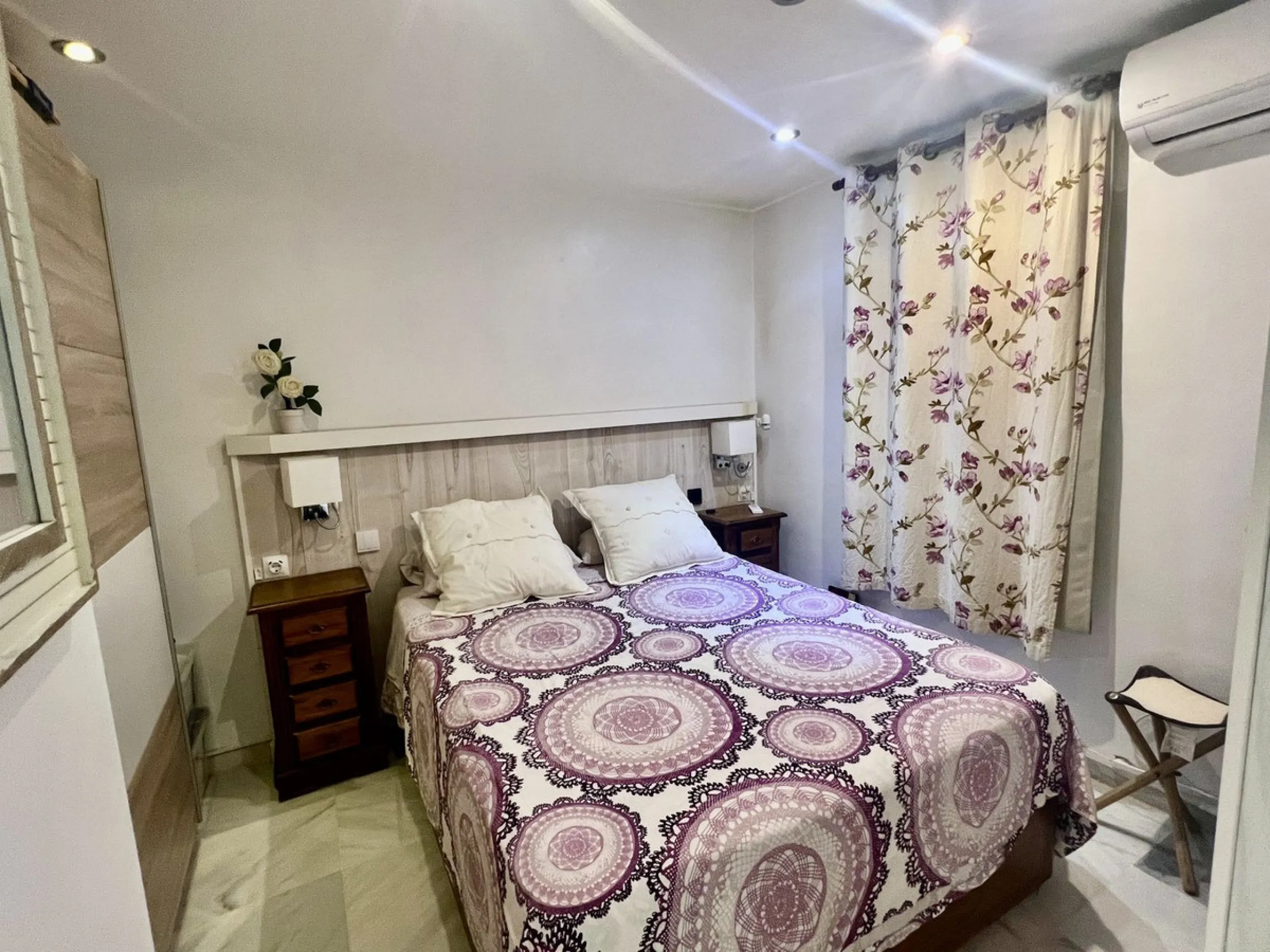 Apartment - Middle Floor Apartment в продаже в Estepona, Málaga. В доме 3 спален и 2 ванных комнат. Площадь дома 98 м²