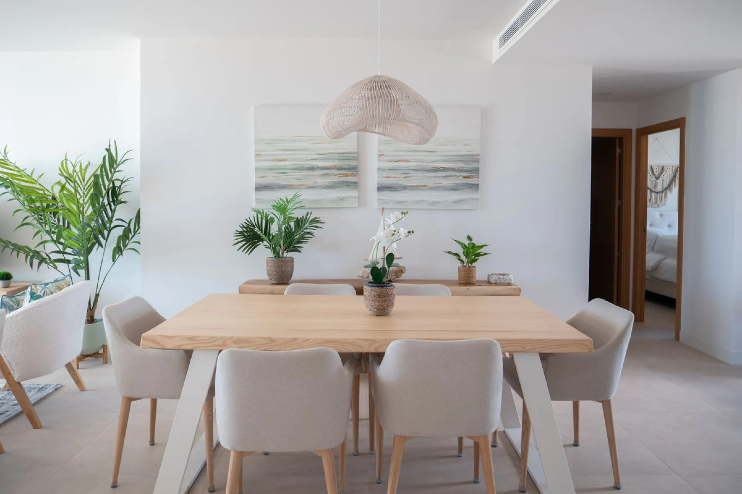 Apartment - Middle Floor Apartment в продаже в Casares, Málaga. В доме 2 спален и 2 ванных комнат. Площадь дома 100 м²