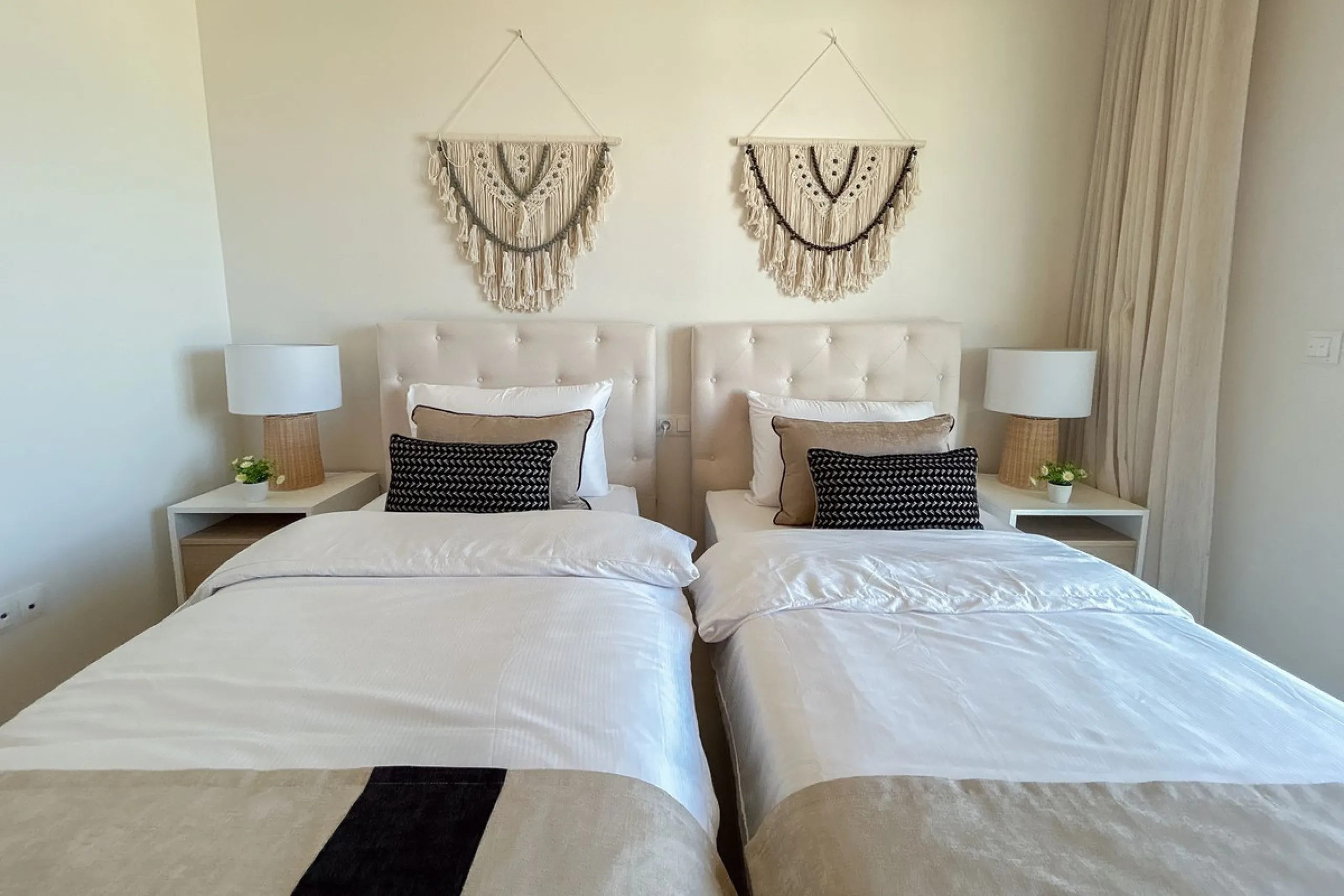 Apartment - Middle Floor Apartment в продаже в Casares, Málaga. В доме 2 спален и 2 ванных комнат. Площадь дома 100 м²