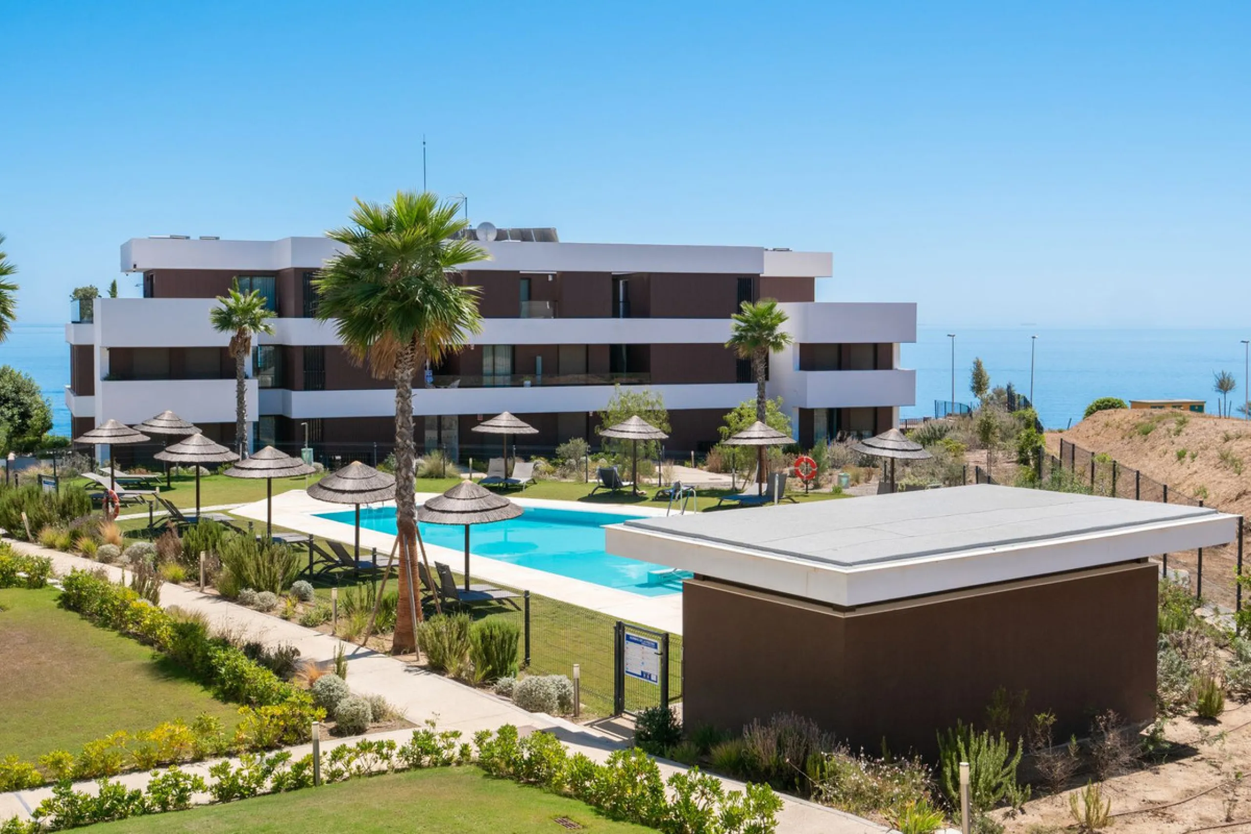 Apartment - Middle Floor Apartment в продаже в Casares, Málaga. В доме 2 спален и 2 ванных комнат. Площадь дома 100 м²