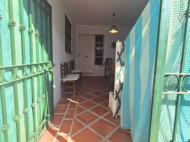 Your Dream Space with Potential in Los Boliches