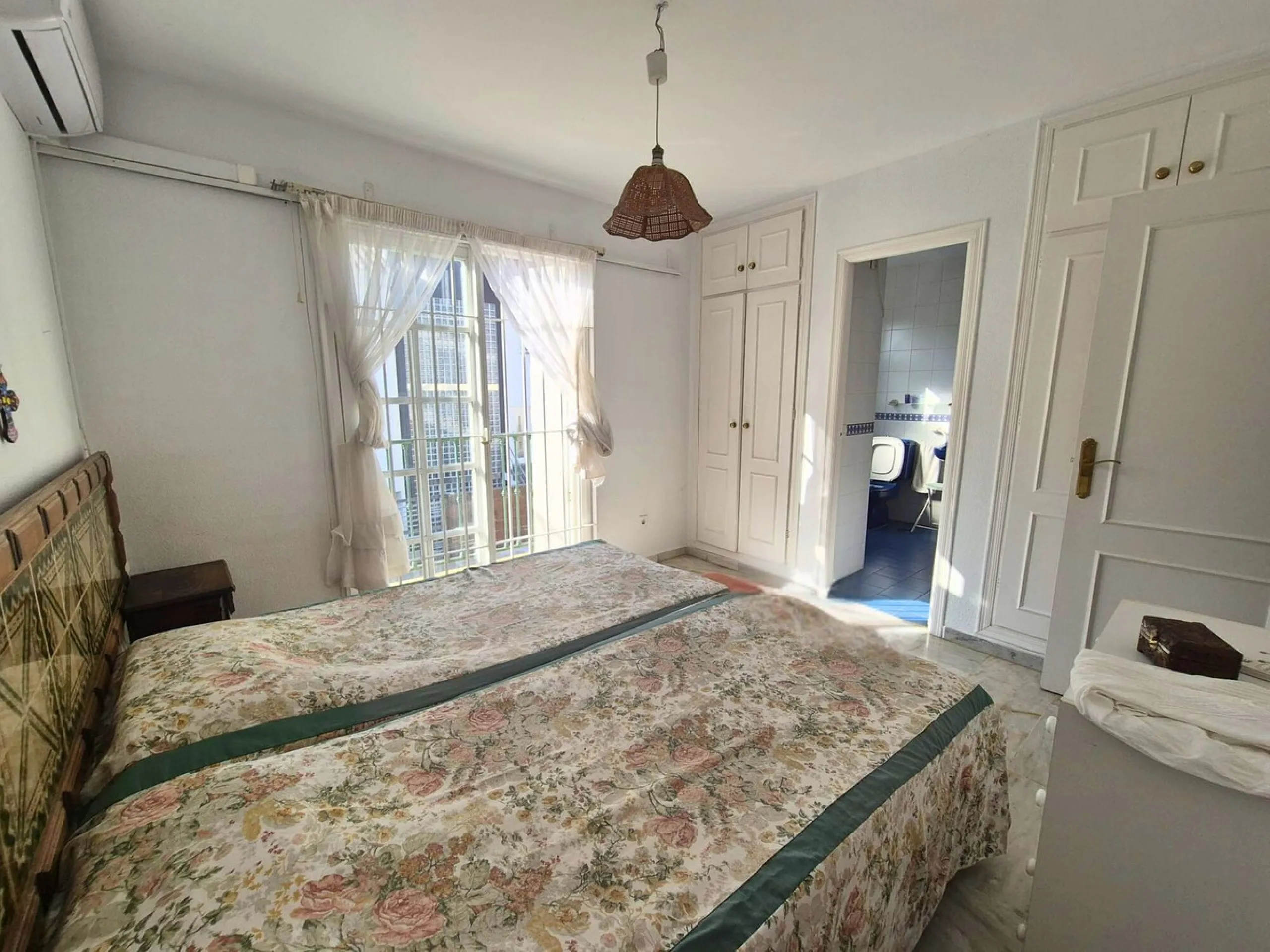 Your Dream Space with Potential in Los Boliches