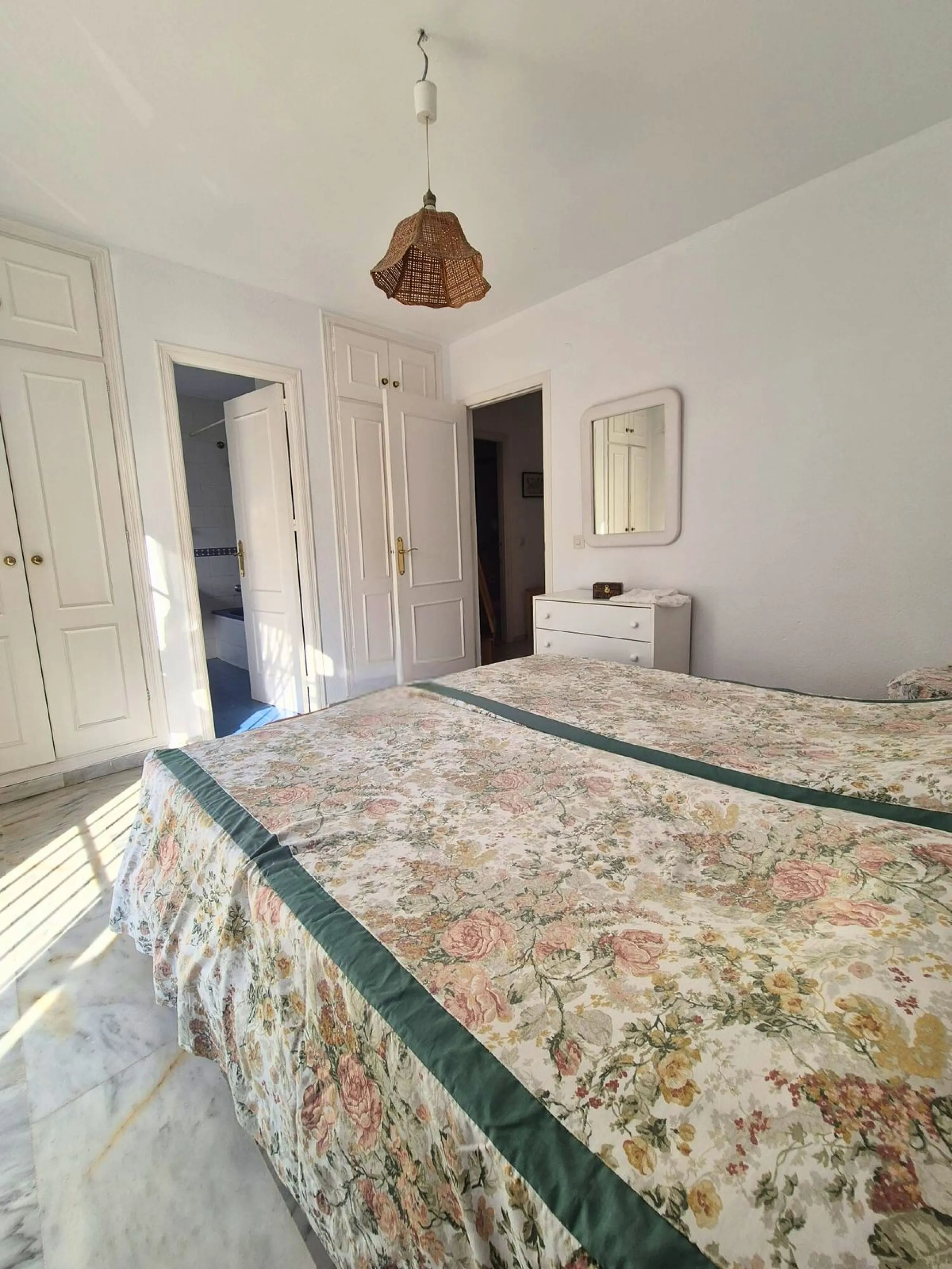 Your Dream Space with Potential in Los Boliches
