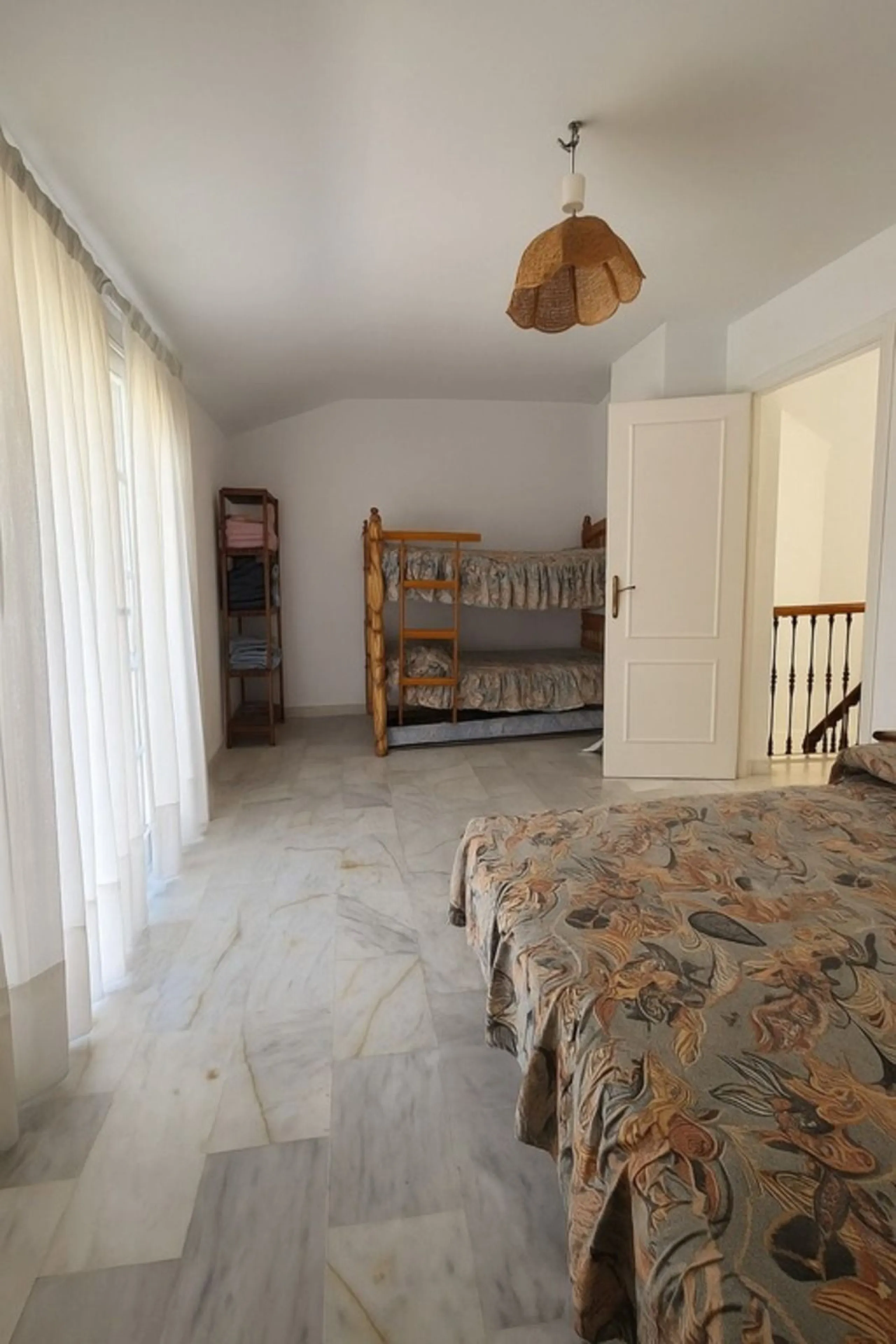 Your Dream Space with Potential in Los Boliches
