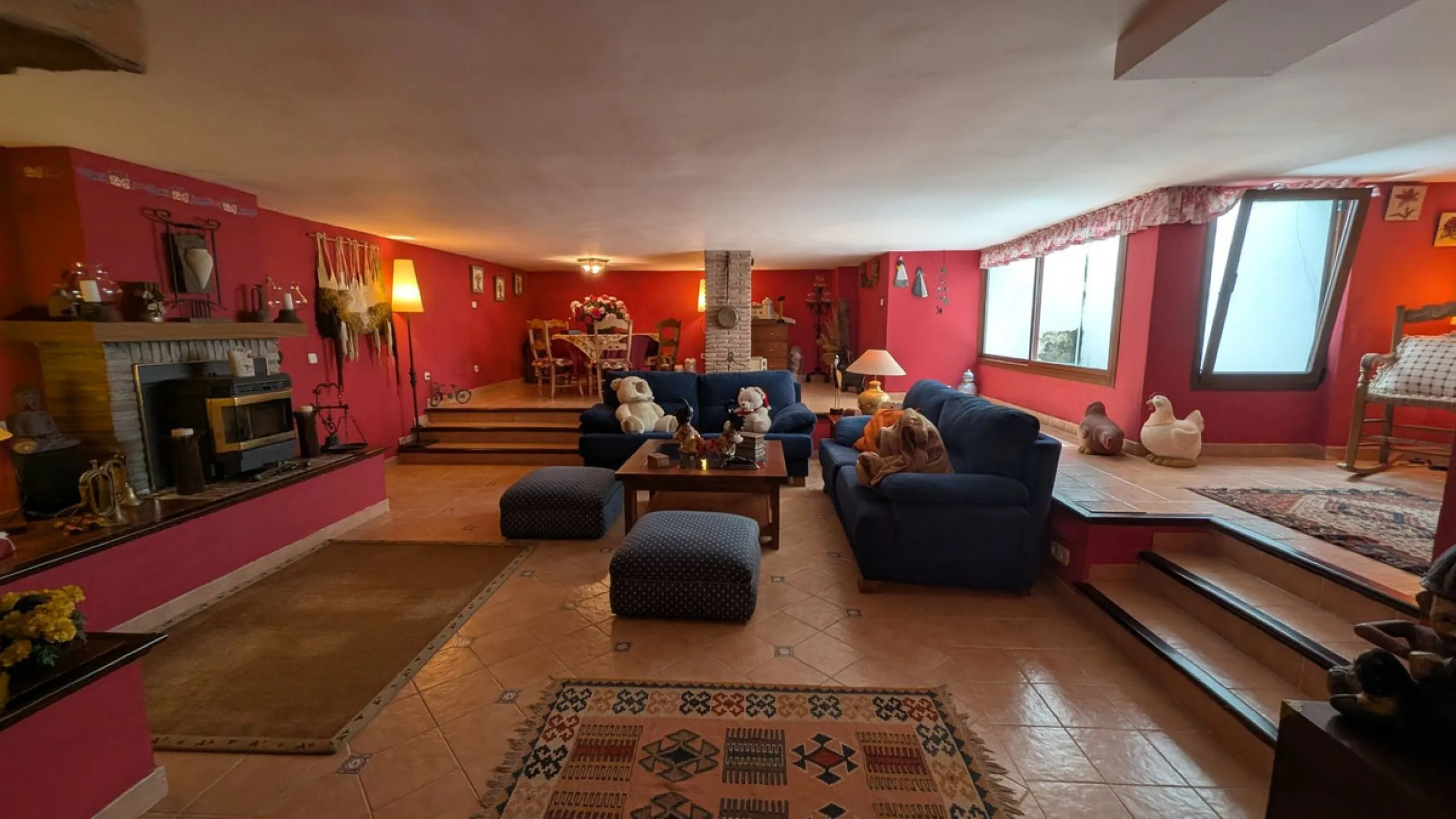 House - Semi-Detached House в продаже в Marbella, Málaga. В доме 4 спален и 5 ванных комнат. Площадь дома 420 м². Площадь участка 395 м²