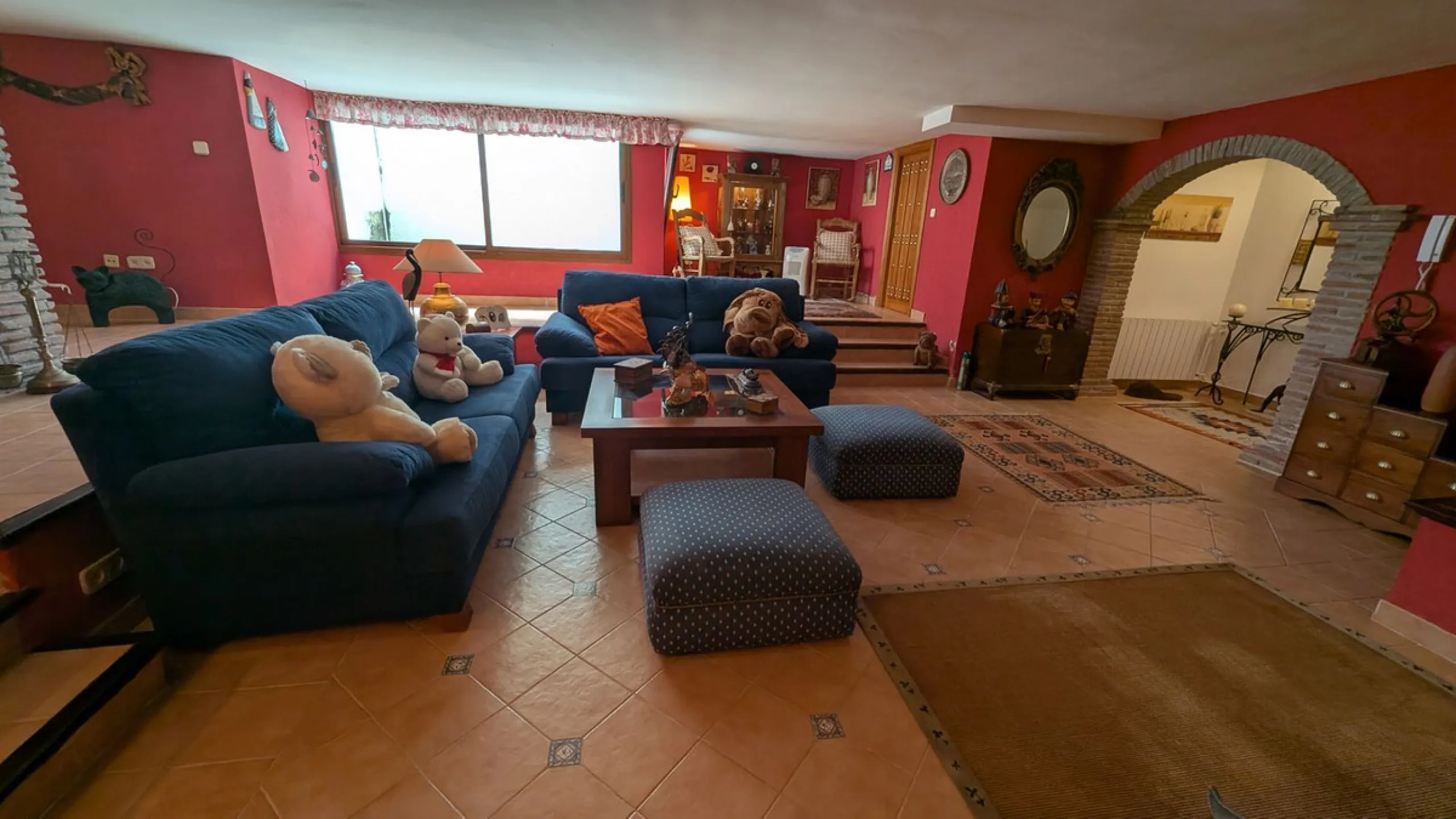 House - Semi-Detached House в продаже в Marbella, Málaga. В доме 4 спален и 5 ванных комнат. Площадь дома 420 м². Площадь участка 395 м²