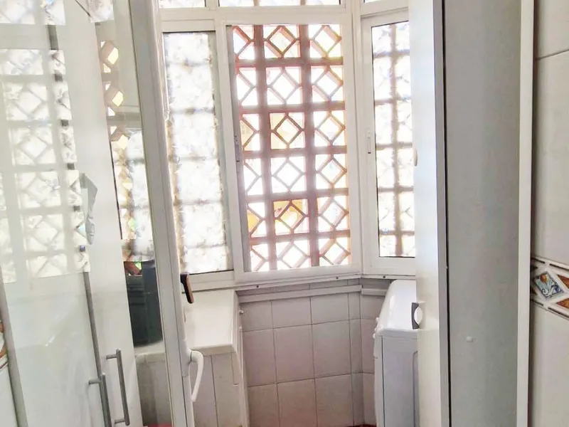Apartment - Middle Floor Apartment в продаже в Benalmadena, Málaga. В доме 2 спален и 1 ванных комнат. Площадь дома 77 м²