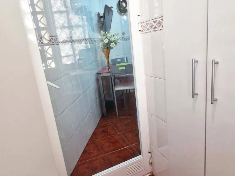 Apartment - Middle Floor Apartment в продаже в Benalmadena, Málaga. В доме 2 спален и 1 ванных комнат. Площадь дома 77 м²