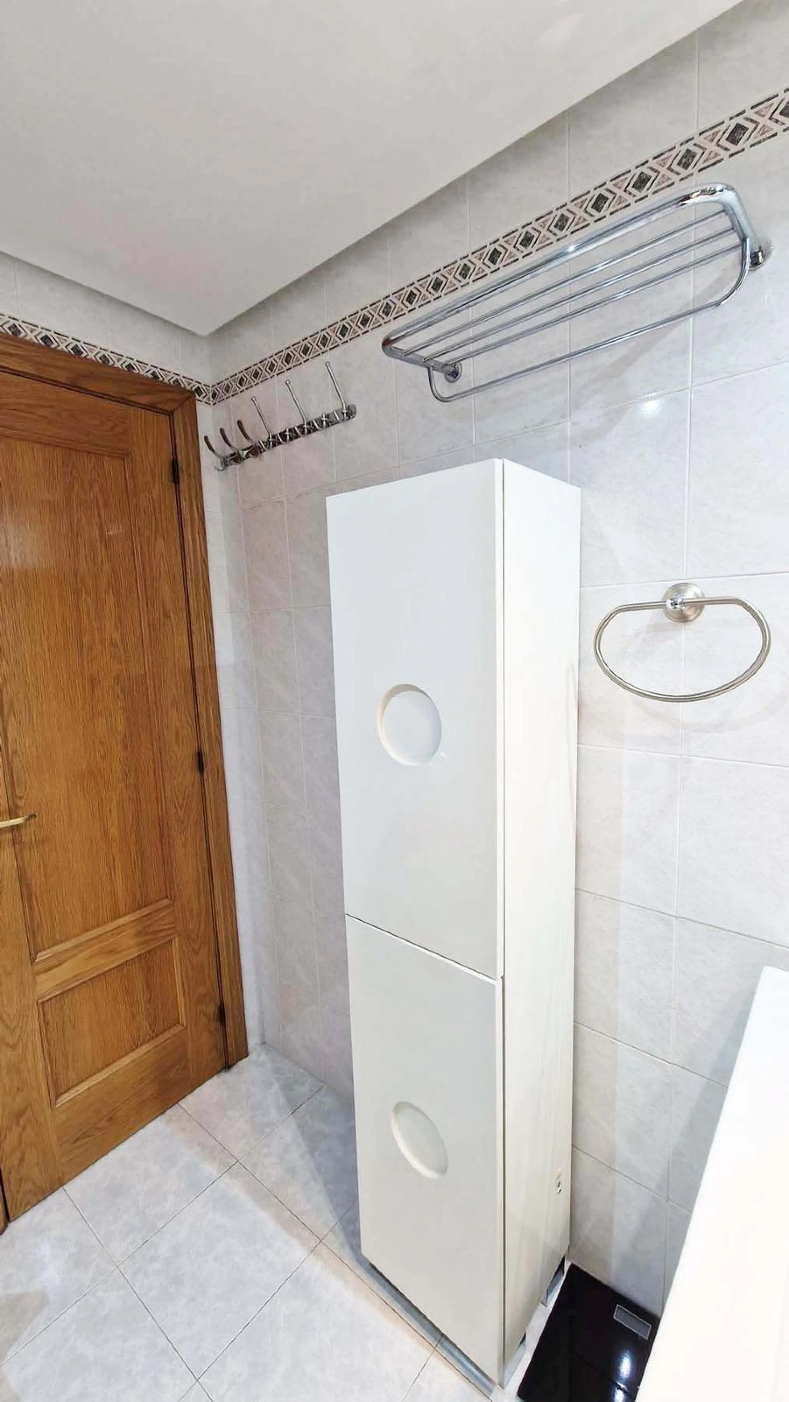 Apartment - Middle Floor Apartment в продаже в Benalmadena, Málaga. В доме 2 спален и 1 ванных комнат. Площадь дома 77 м²