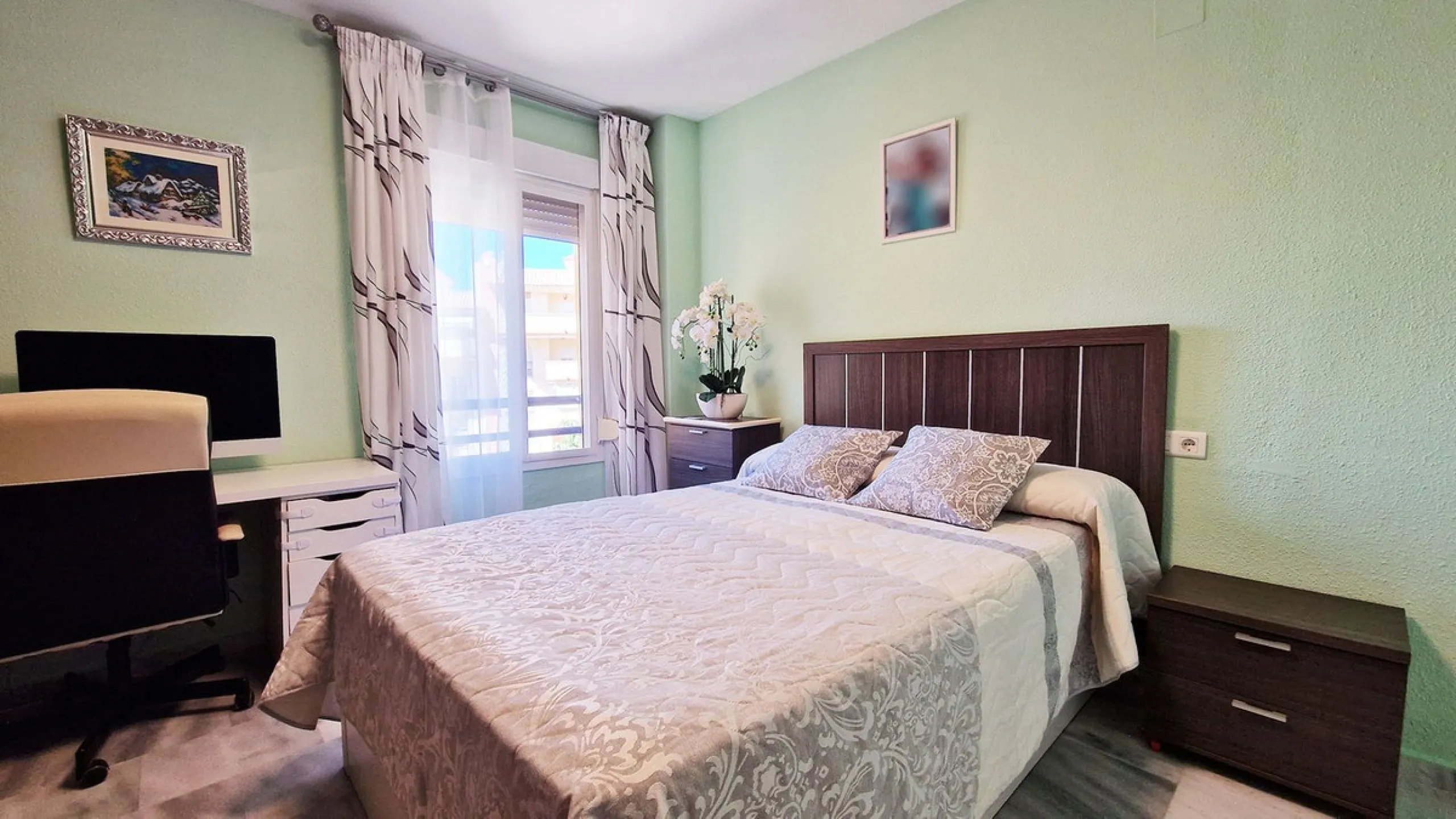 Apartment - Middle Floor Apartment в продаже в Benalmadena, Málaga. В доме 2 спален и 1 ванных комнат. Площадь дома 77 м²