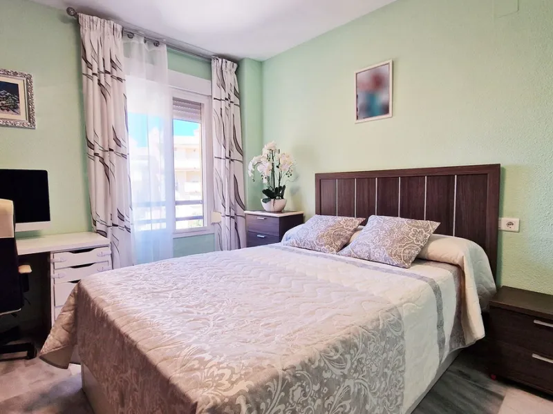 Apartment - Middle Floor Apartment в продаже в Benalmadena, Málaga. В доме 2 спален и 1 ванных комнат. Площадь дома 77 м²