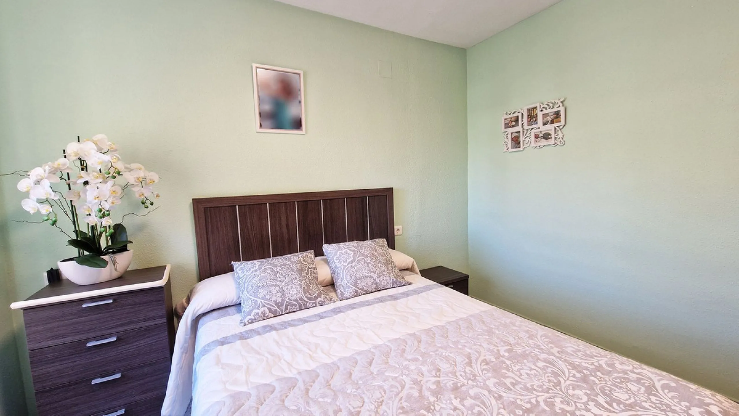 Apartment - Middle Floor Apartment в продаже в Benalmadena, Málaga. В доме 2 спален и 1 ванных комнат. Площадь дома 77 м²