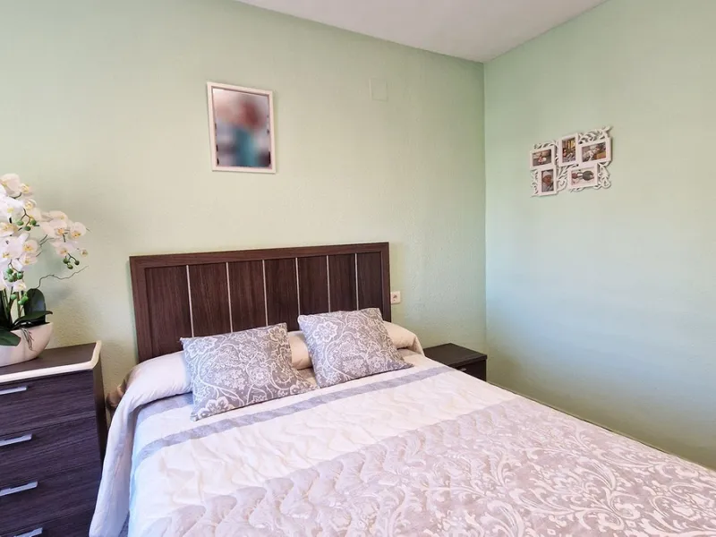 Apartment - Middle Floor Apartment в продаже в Benalmadena, Málaga. В доме 2 спален и 1 ванных комнат. Площадь дома 77 м²