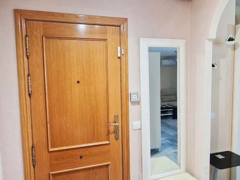 Apartment - Middle Floor Apartment в продаже в Benalmadena, Málaga. В доме 2 спален и 1 ванных комнат. Площадь дома 77 м²