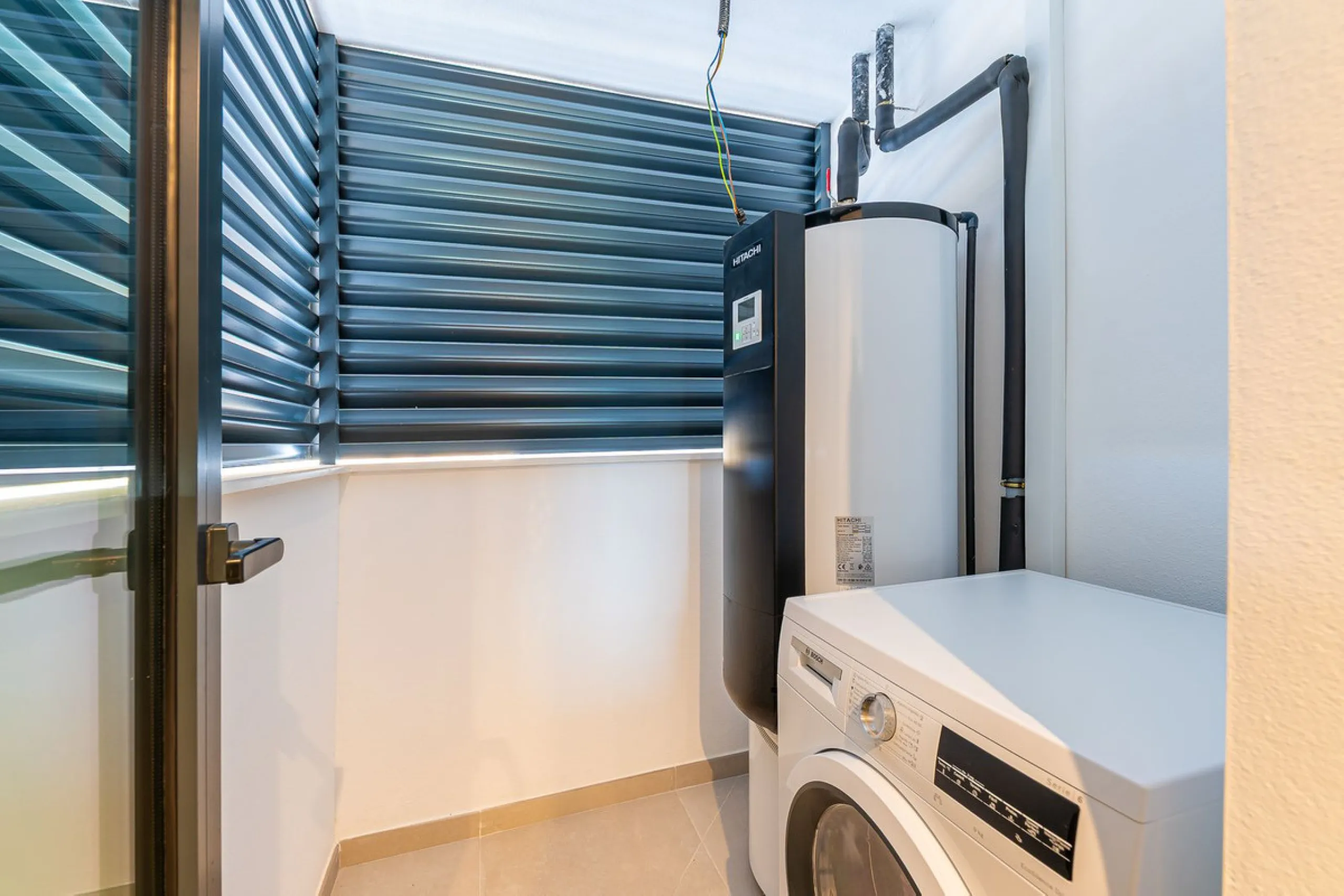Modern newly build 2-bedroom apartment with golf & mountain Views