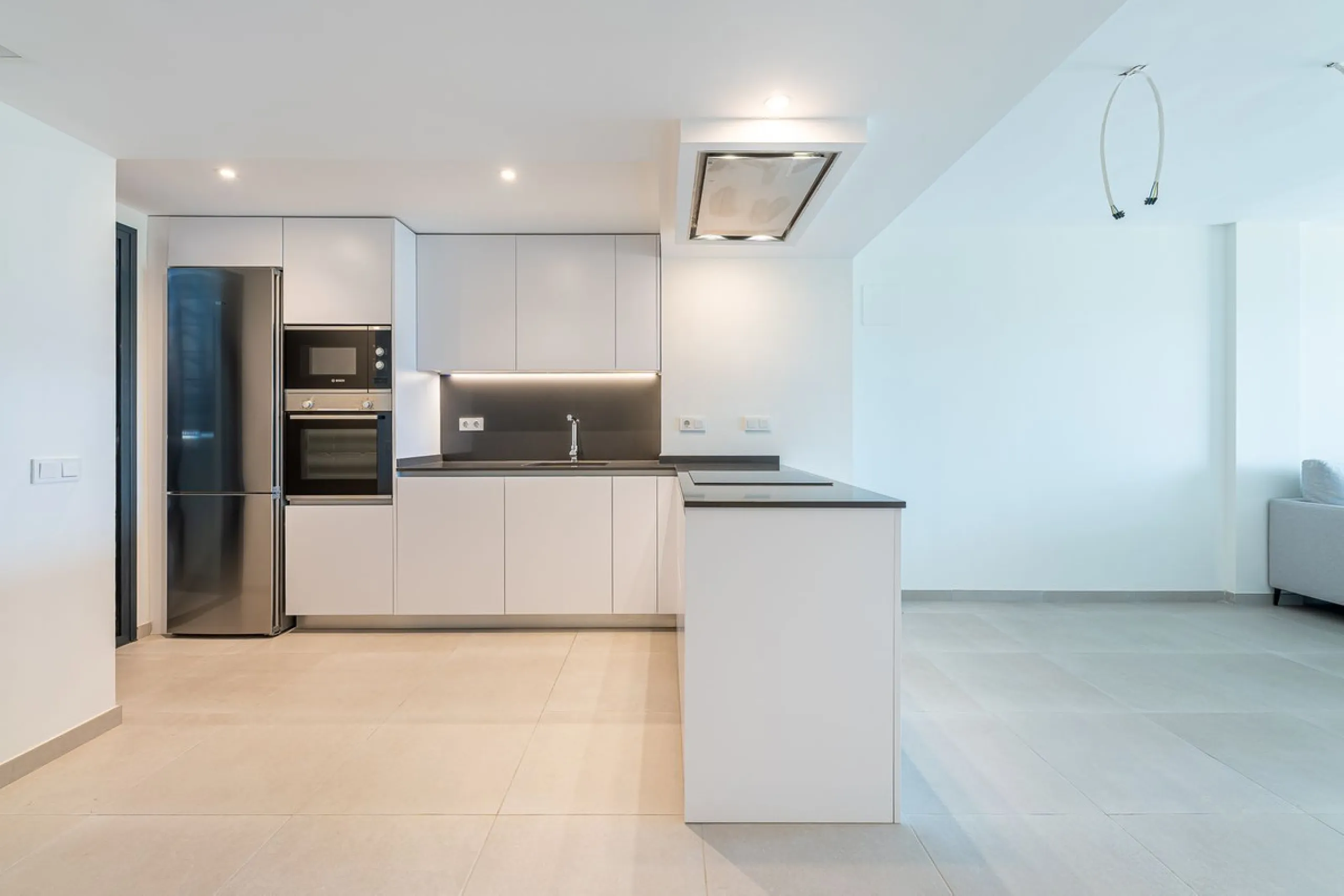 Modern newly build 2-bedroom apartment with golf & mountain Views