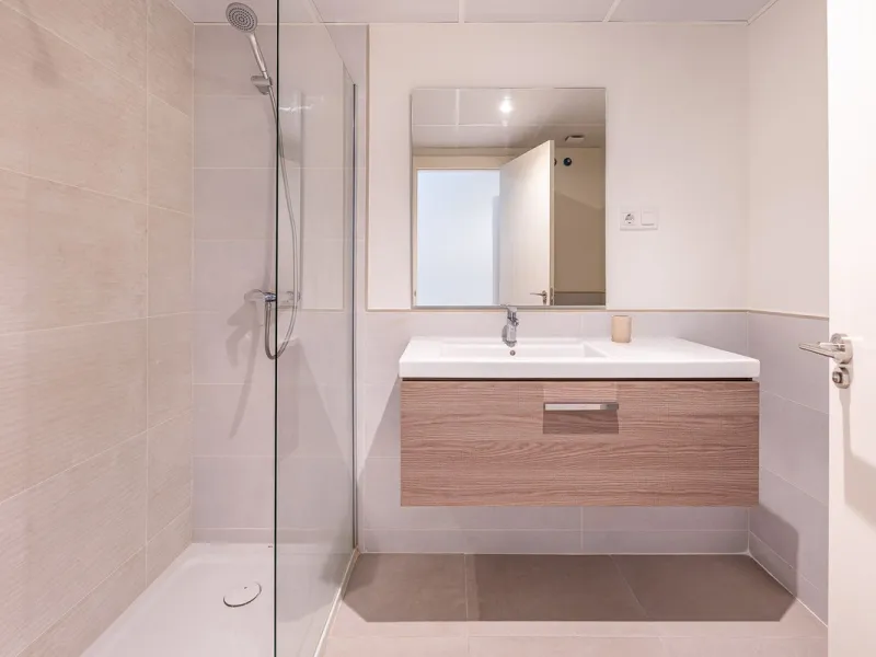 Modern newly build 2-bedroom apartment with golf & mountain Views