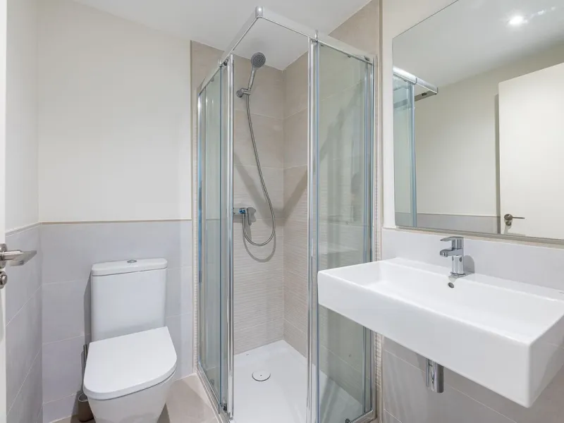 Modern newly build 2-bedroom apartment with golf & mountain Views