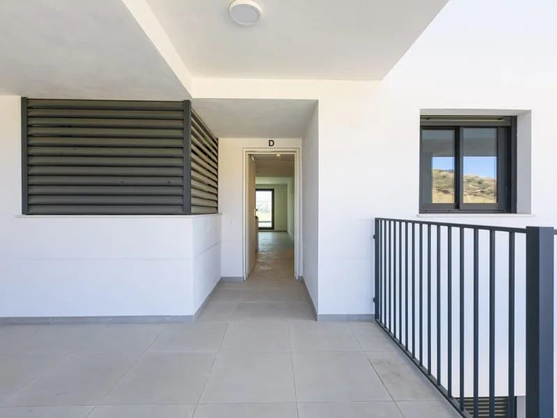 Modern newly build 2-bedroom apartment with golf & mountain Views