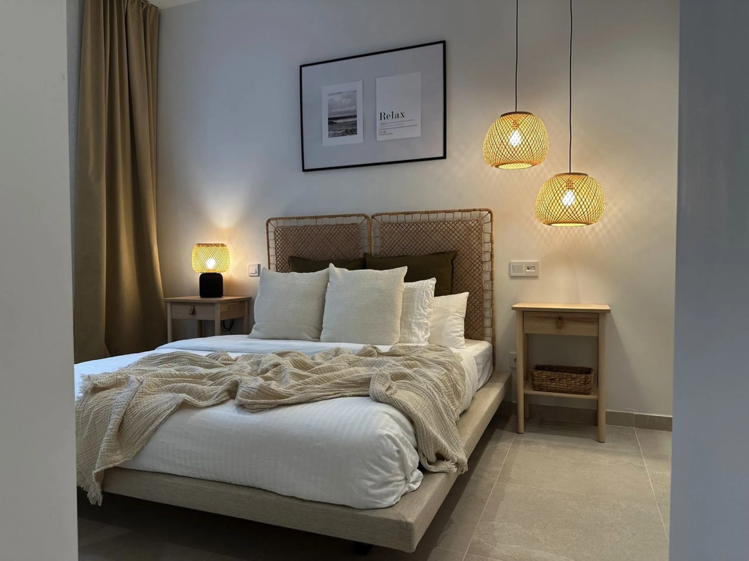 Brand New Fully Furnished 2-Bedroom Apartment in Puerto de Estepona – Just One Minute from the Beach!